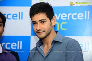 Mahesh Babu at Univercell Synch Store