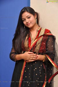 Mudduga Heroine Pallavi Ghosh