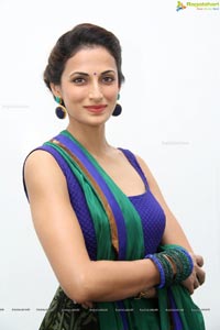 Shilpa Reddy at Aakruti Vastra