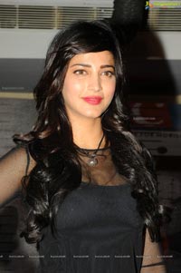 Shruti Haasan in Black Dress