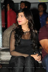 Shruti Haasan in Black Dress