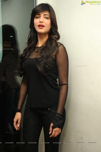 Shruti Haasan in Black Dress