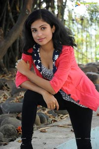 Vrushali Photos