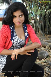 Vrushali Photos