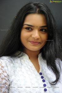 TV Actress Yamini