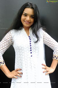 TV Actress Yamini