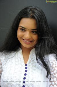 TV Actress Yamini