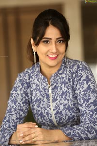 Telugu Anchor Manjusha