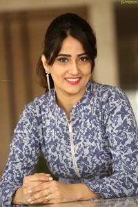 Telugu Anchor Manjusha