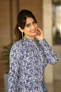 Telugu Anchor Manjusha