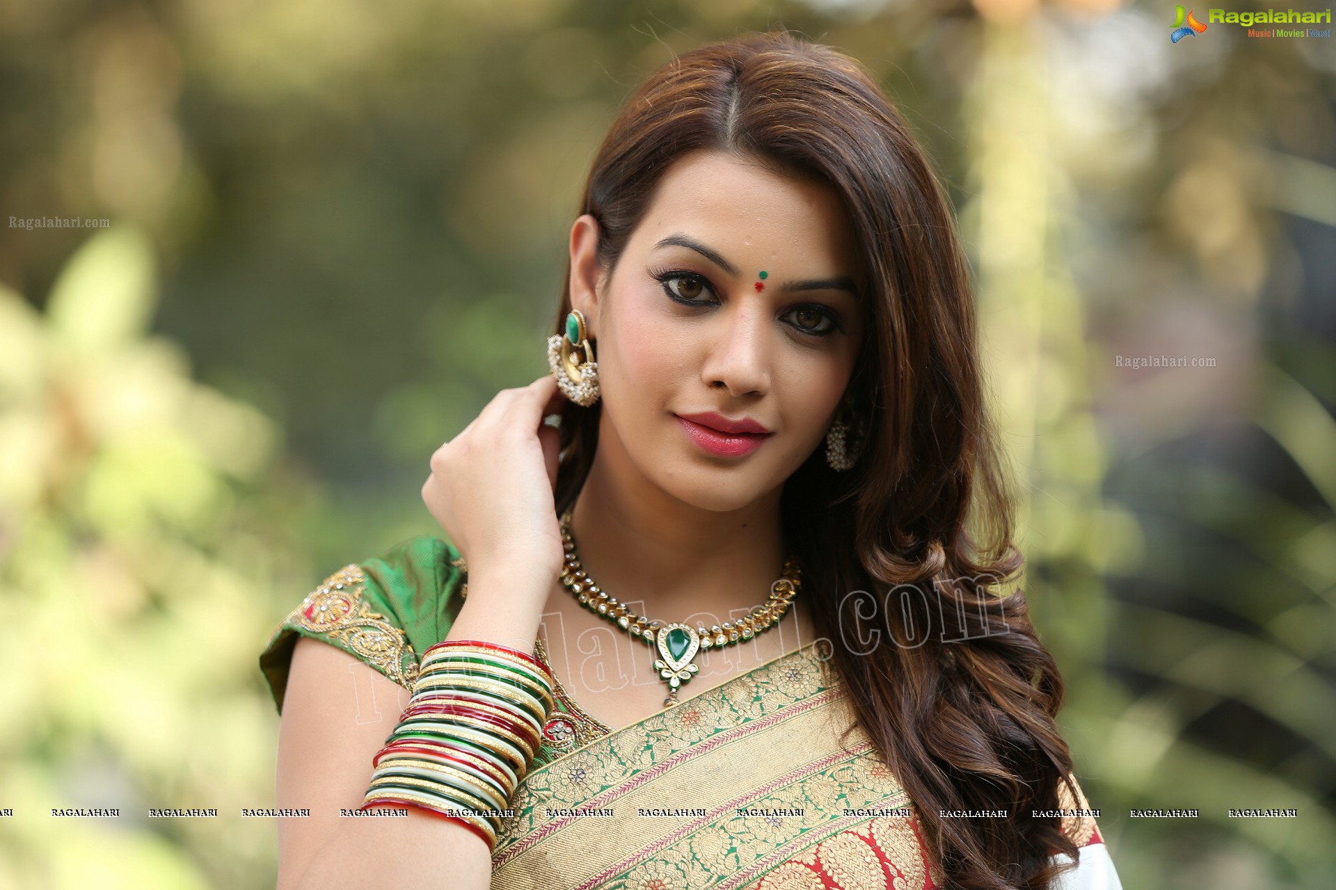 Diksha Panth (Exclusive) (High Definition)