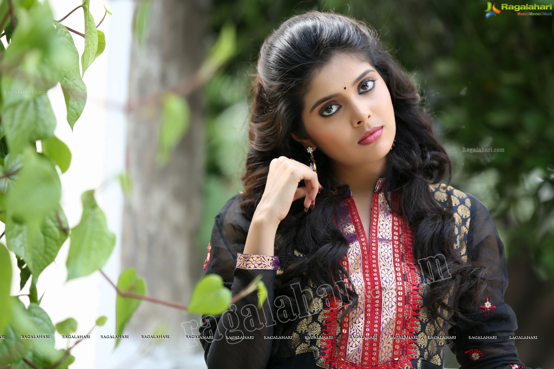 Shravyah (Exclusive) (High Definition)