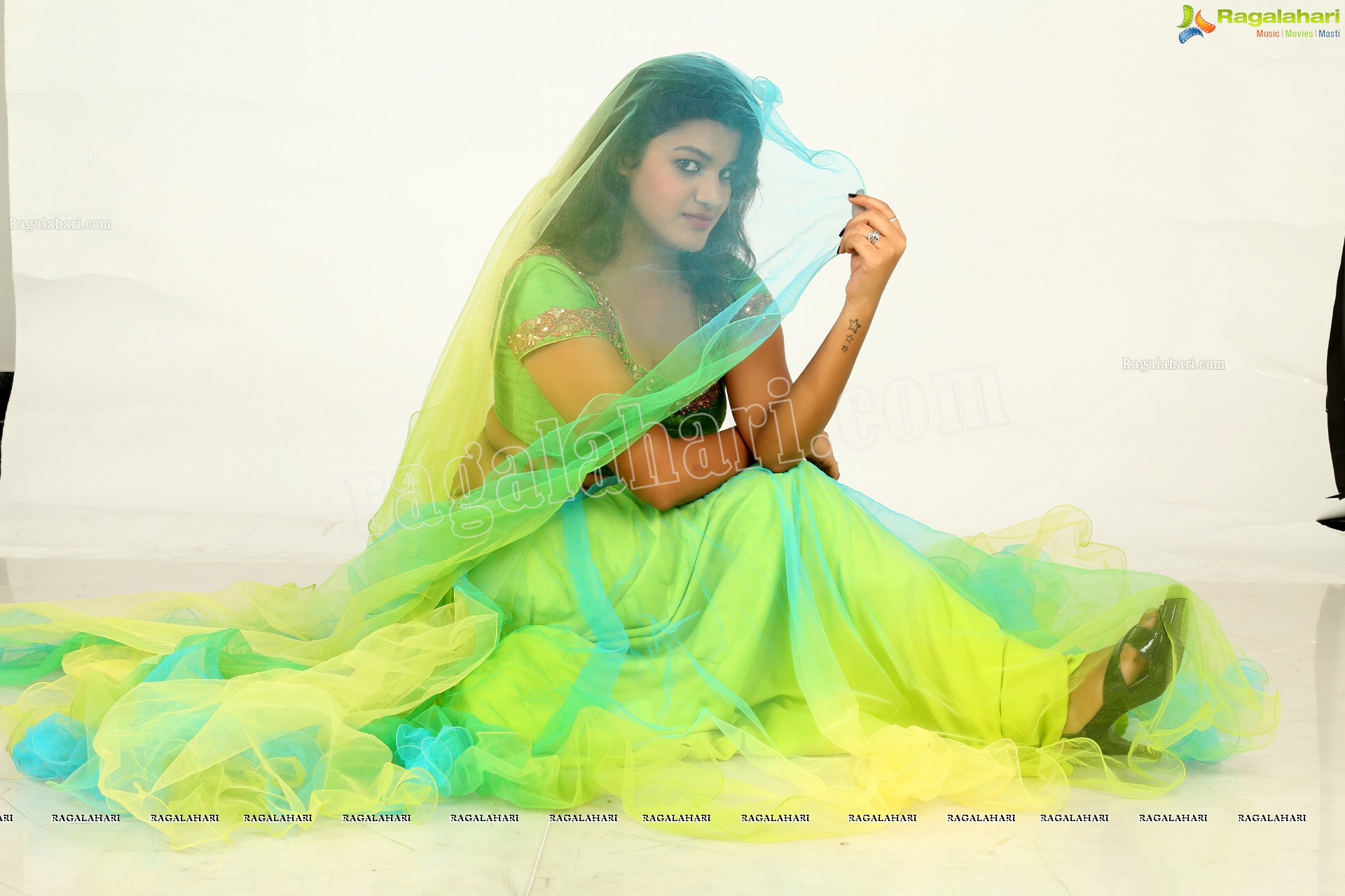 Vishakha Singh (Exclusive) (High Definition)