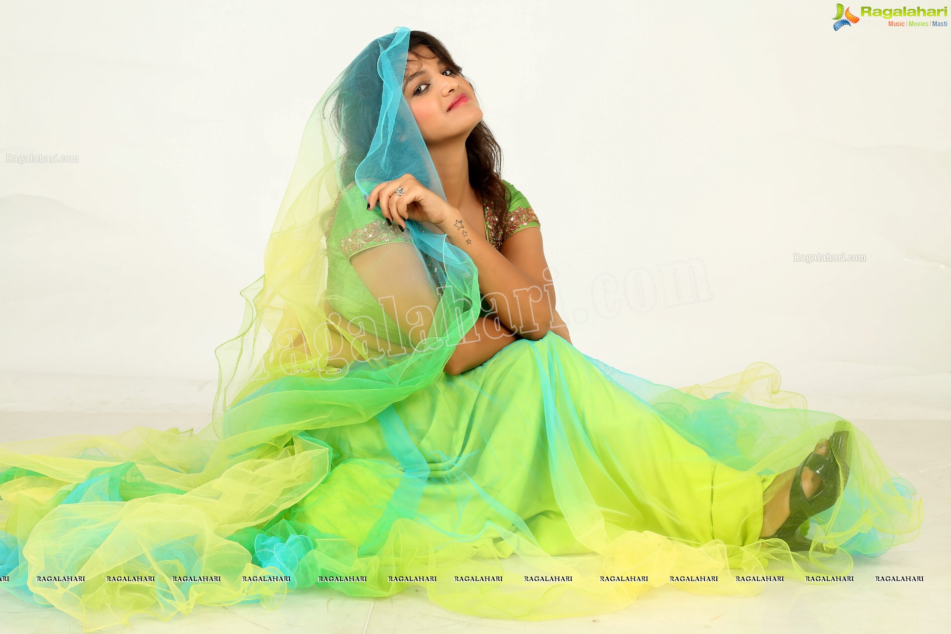 Vishakha Singh (Exclusive) (High Definition)