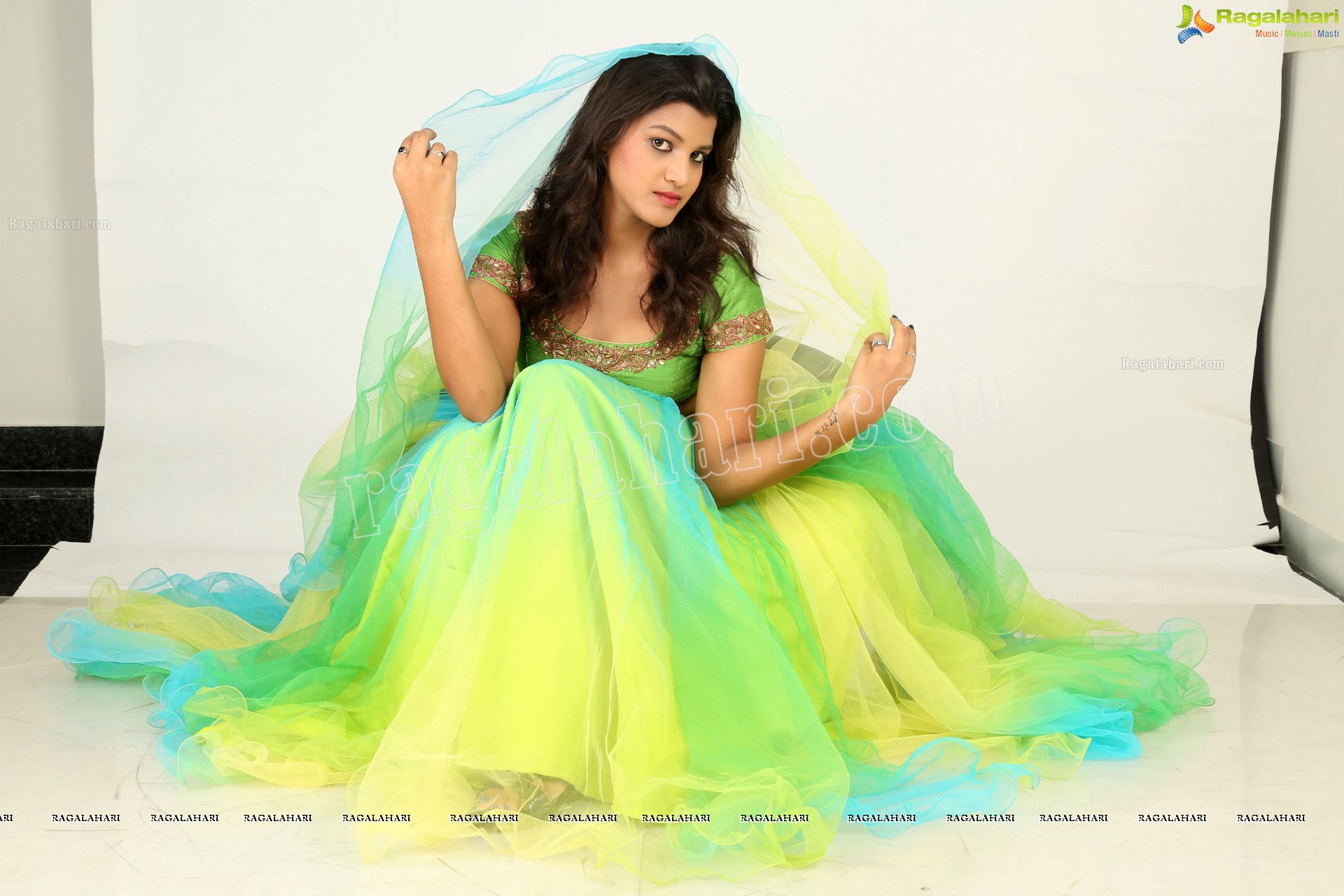 Vishakha Singh (Exclusive) (High Definition)