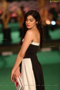 Adah Sharma IIFA 2016