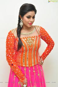 Poorna Shamna Kasim Hot Stills