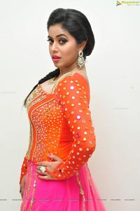 Poorna Shamna Kasim Hot Stills