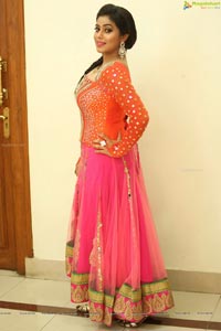 Poorna Shamna Kasim Hot Stills