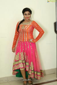 Poorna Shamna Kasim Hot Stills