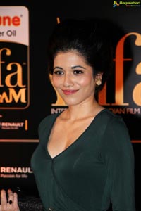 Gazal Somaiah IIFA Utsavam 2016