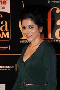 Gazal Somaiah IIFA Utsavam 2016