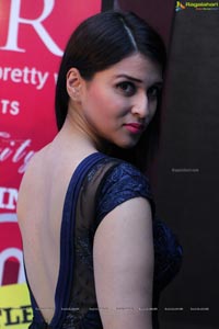 Mumbai Actress Mannara Chopra Photos