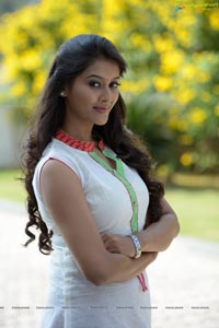 Pooja Jhaveri