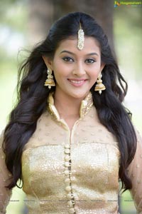 Pooja Jhaveri