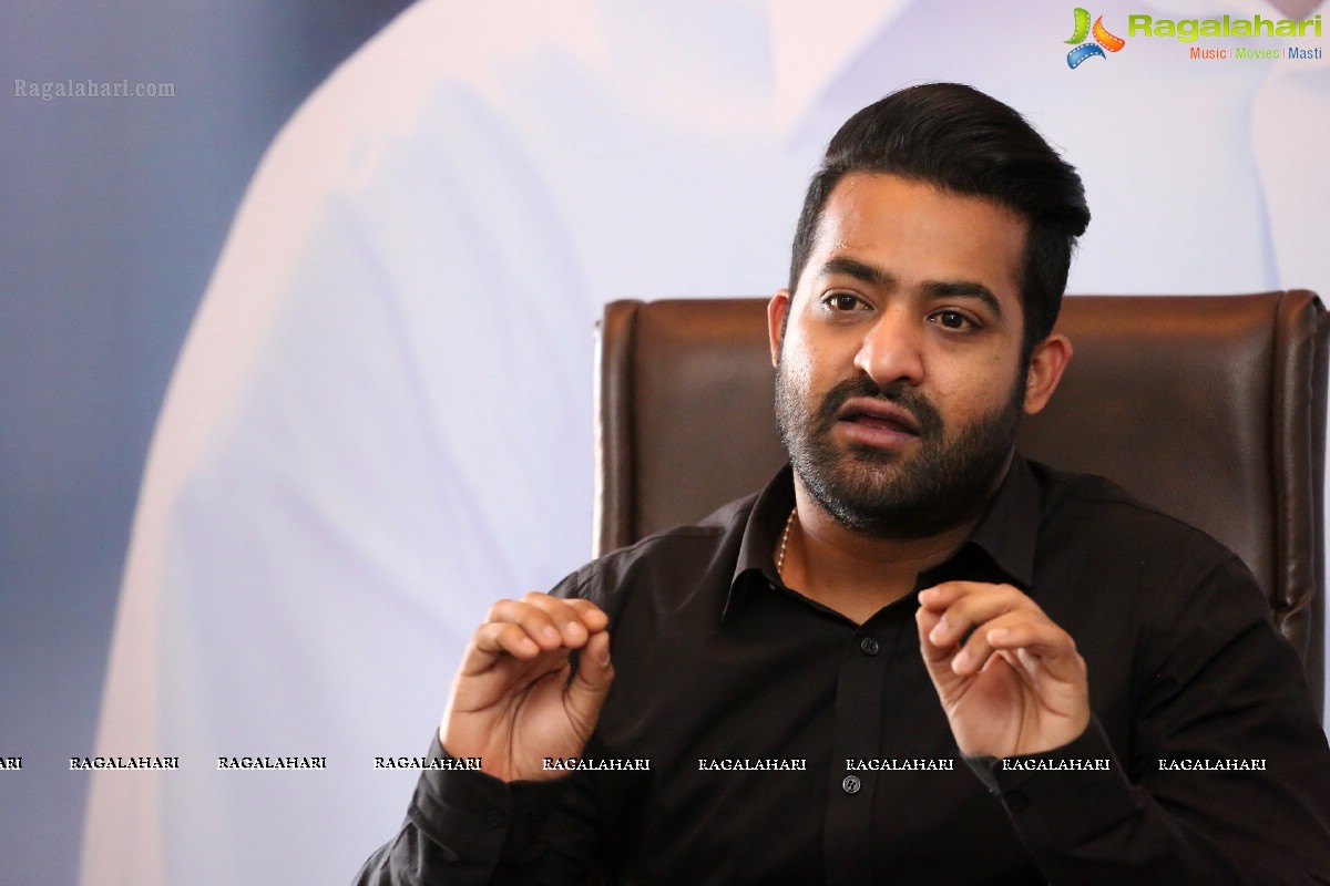 NTR at Nannaku Prematho Press Meet