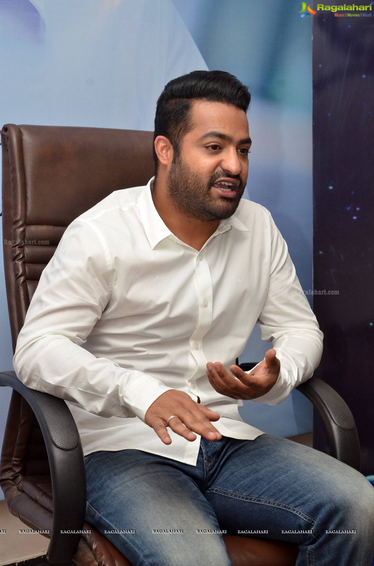 Jr. NTR Nannaku Prematho Interview, Photo Gallery