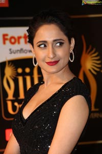 Pragya Jaiswal at IIFA Utsavam 2016