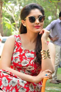 Pugazh Heroine Surabhi