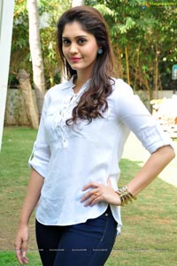 Velaiyilla Pattathari Heroine Surabhi Photo Gallery