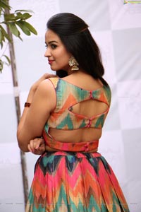 Poojitha Ponnada Photos