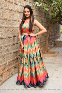 Poojitha Ponnada Photos