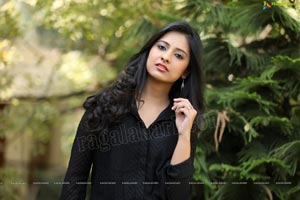 Nikita Bisht (High Definition)