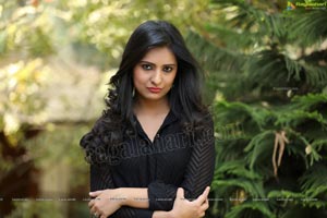 Nikita Bisht (High Definition)