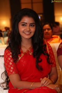 Anupama Parameswaran Photos