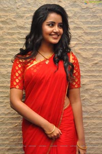 Anupama Parameswaran Photos