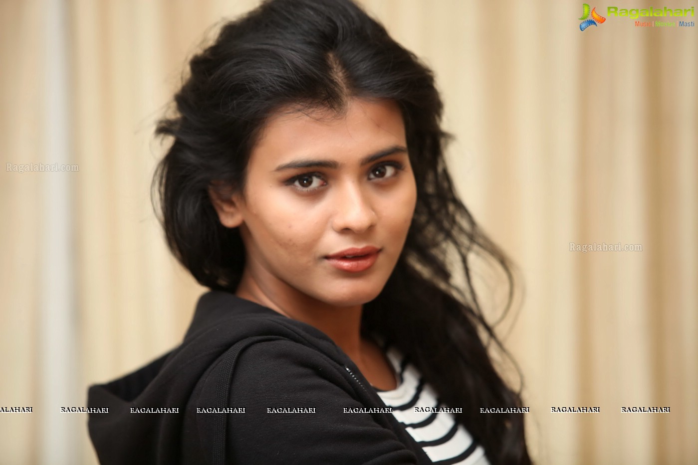 Hebah Patel (Posters)