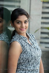 Television Actress Karuna latest photos