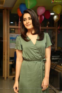 Raashi Khanna