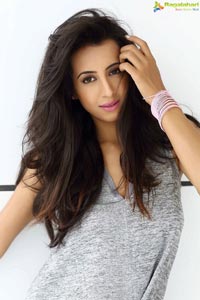 Sanjjanaa Galrani