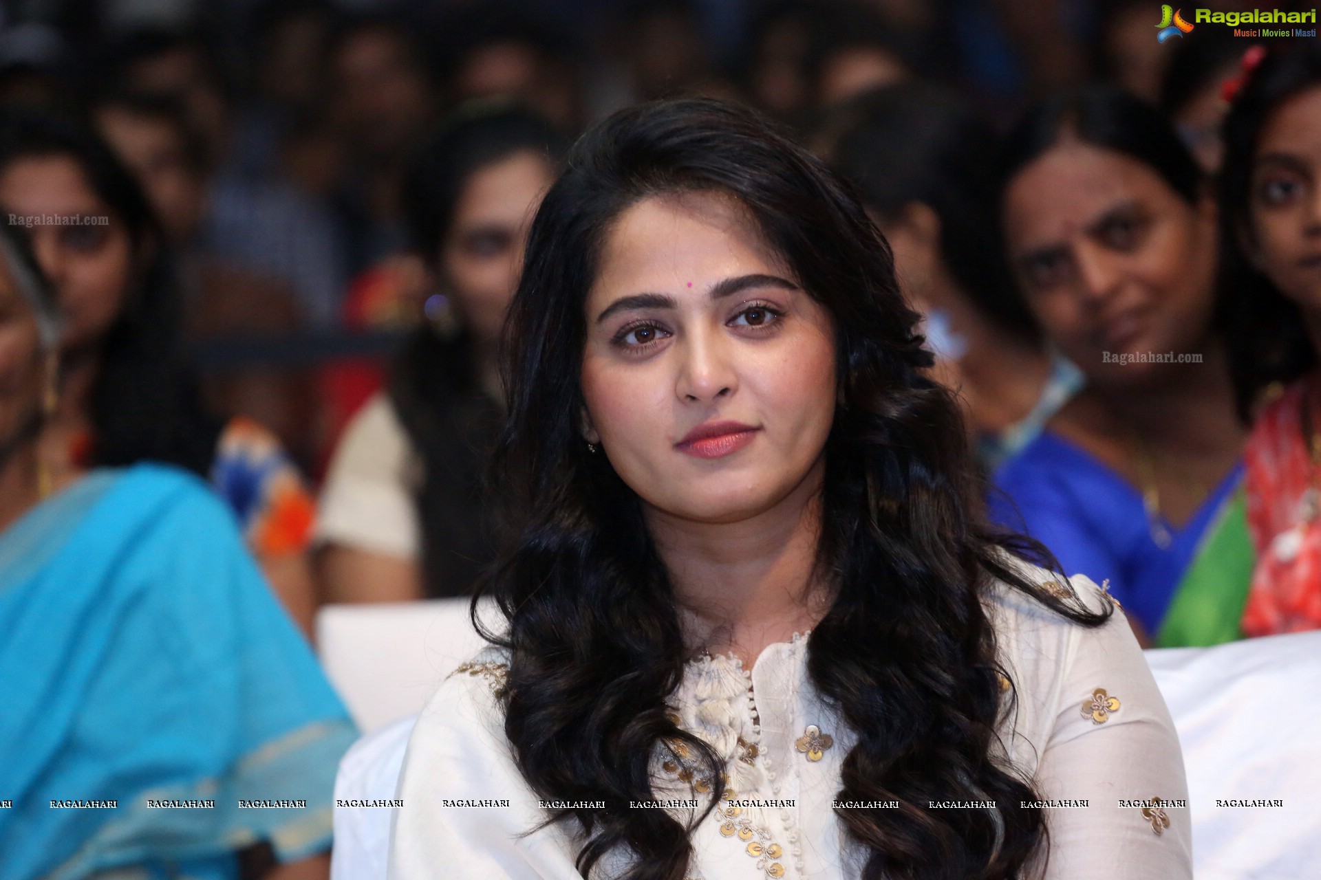 Anushka Shetty at Bhaagamathie Pre-Release Event (High Definition)