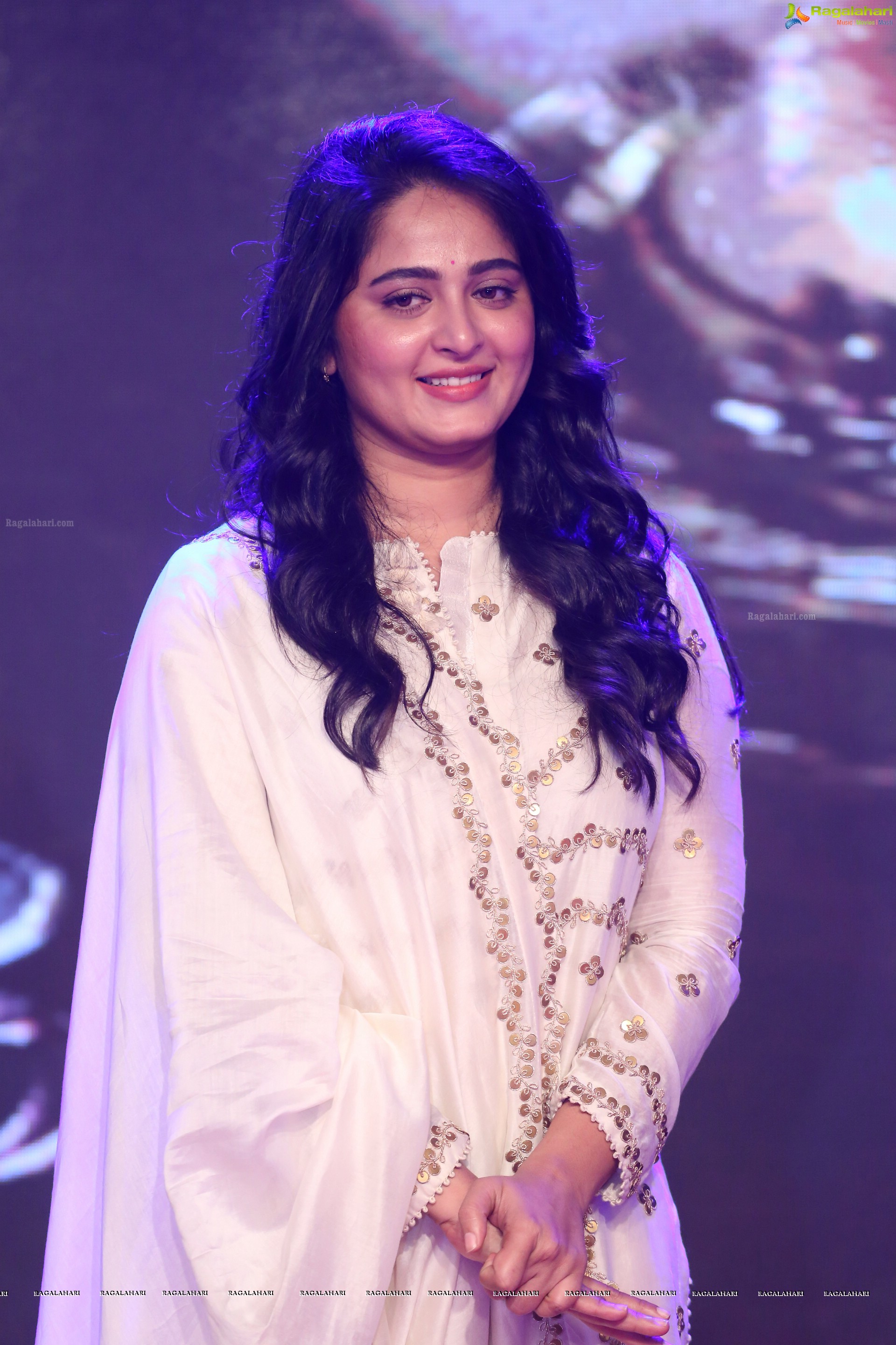 Anushka Shetty at Bhaagamathie Pre-Release Event (High Definition)