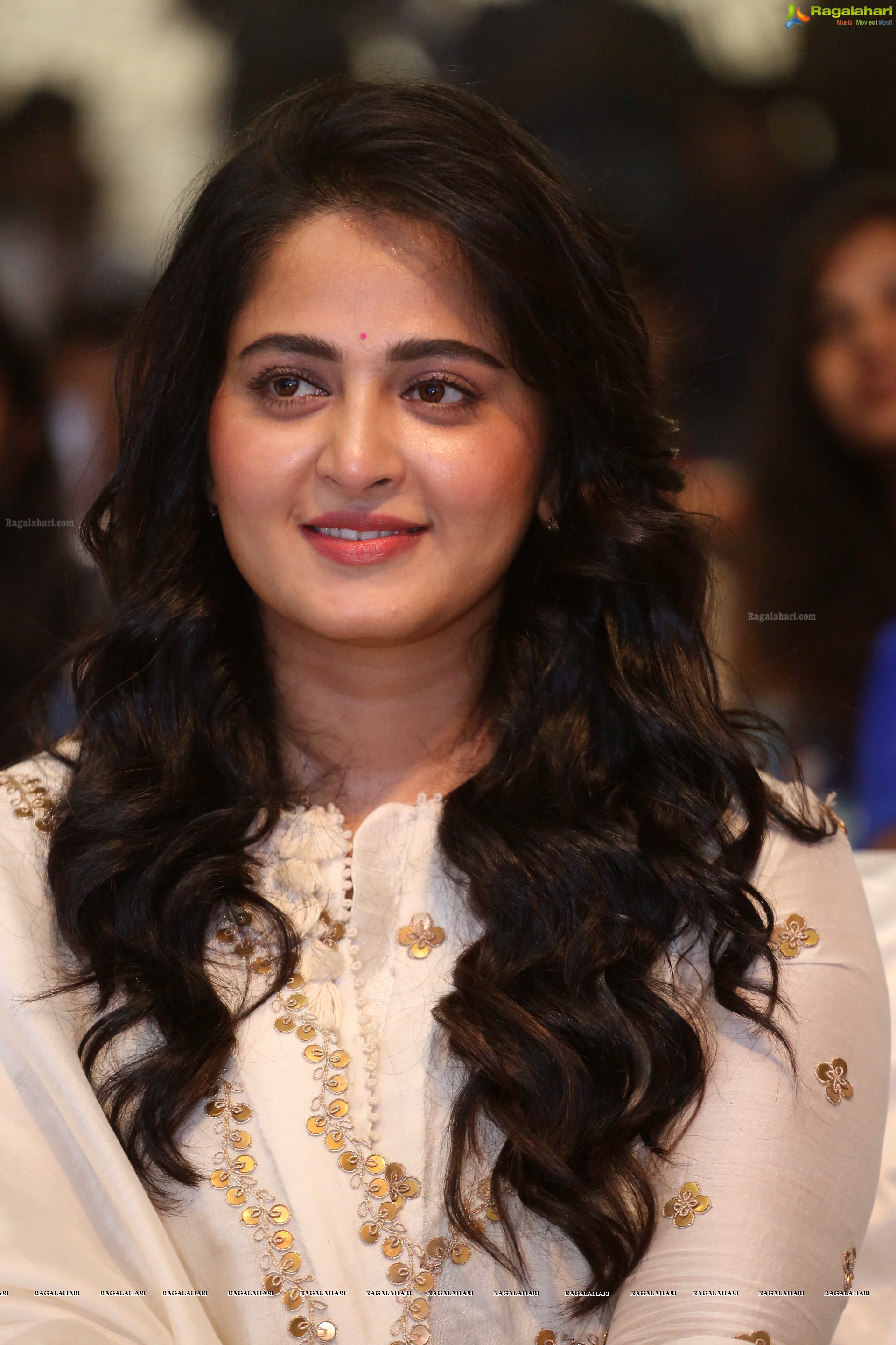 Anushka Shetty at Bhaagamathie Pre-Release Event (High Definition)