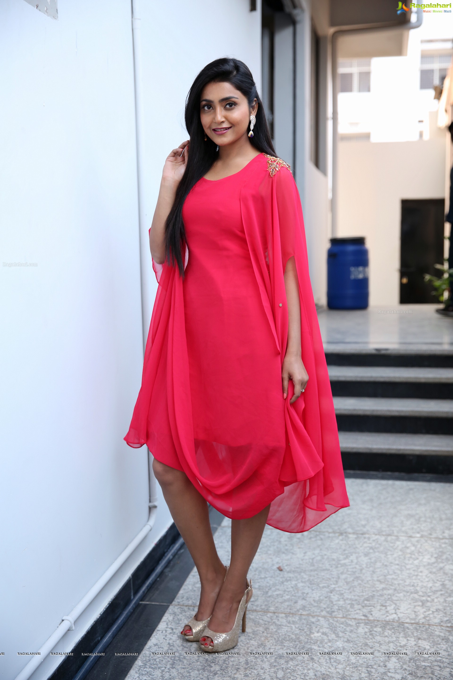 Avantika Mishra at Be You Family Salon and Dental Studio (High Definition)