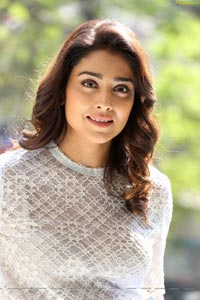 Shriya Saran 