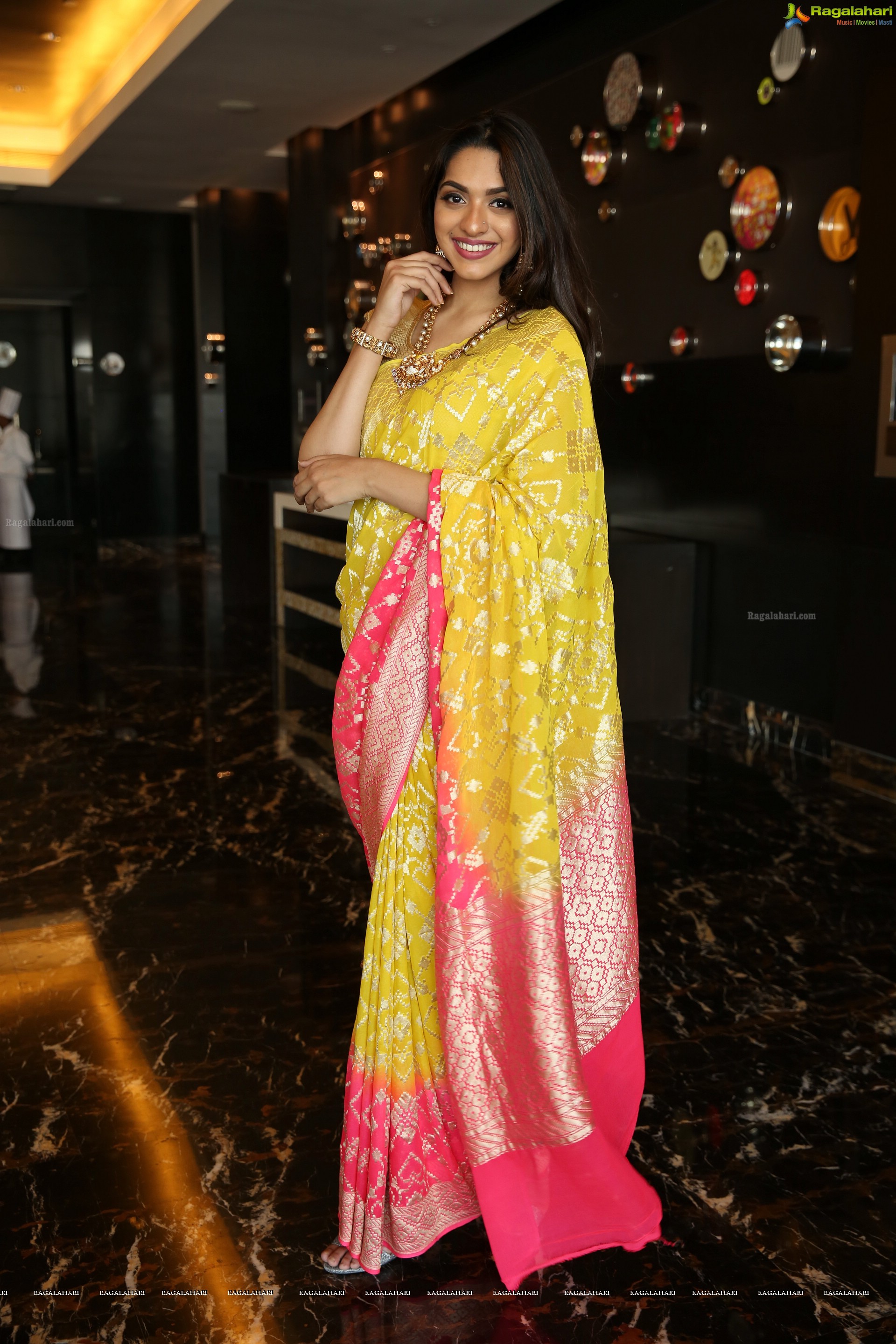 Mannat Singh at Diva Galleria Jewellery Fashion Show (High Definition)